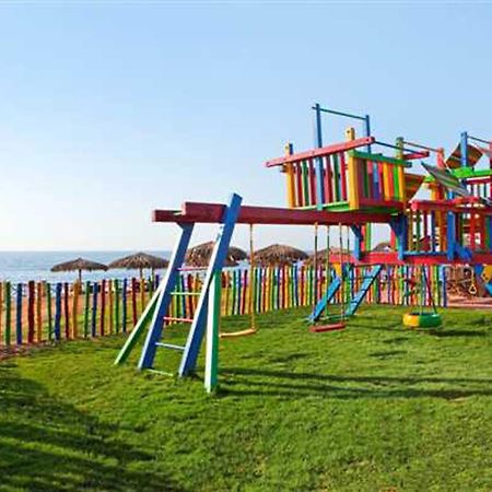 Safir Sharm Waterfalls Resort Ανέσεις φωτογραφία Playground in Varvarovski Beach