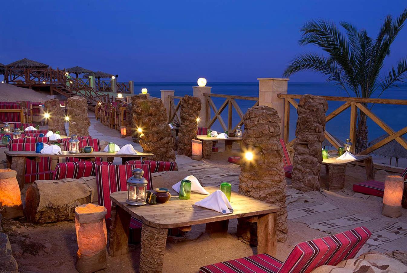 Safir Sharm Waterfalls Resort Εξωτερικό φωτογραφία A beachside restaurant in Al-Mahara