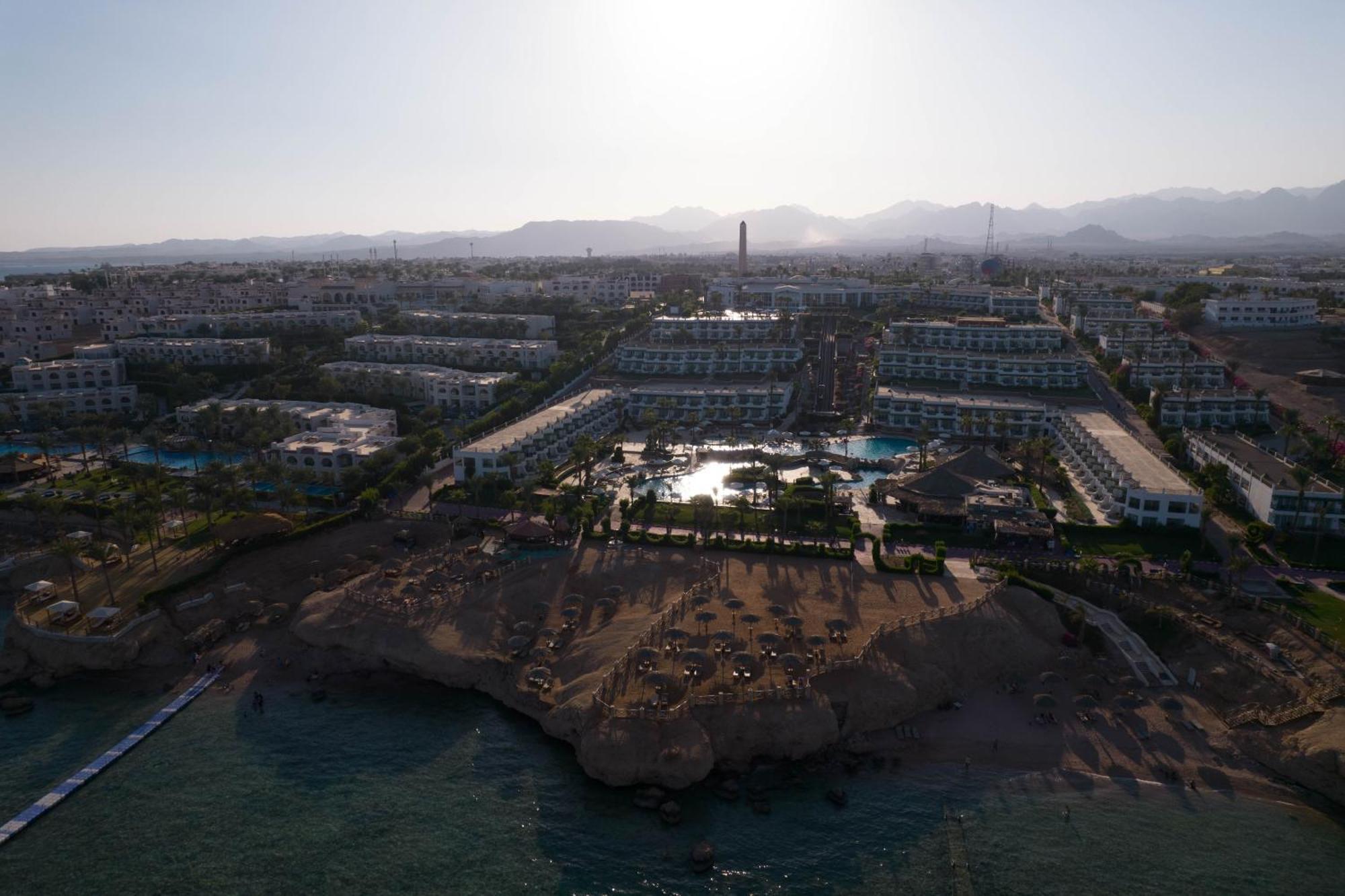 Safir Sharm Waterfalls Resort Εξωτερικό φωτογραφία Aerial view of the resort