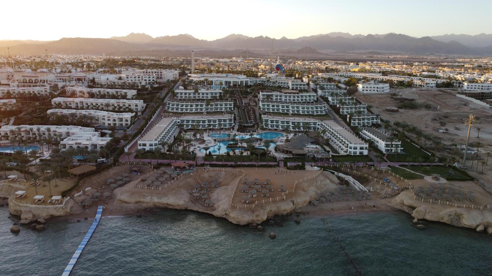 Safir Sharm Waterfalls Resort Εξωτερικό φωτογραφία Aerial view of the resort