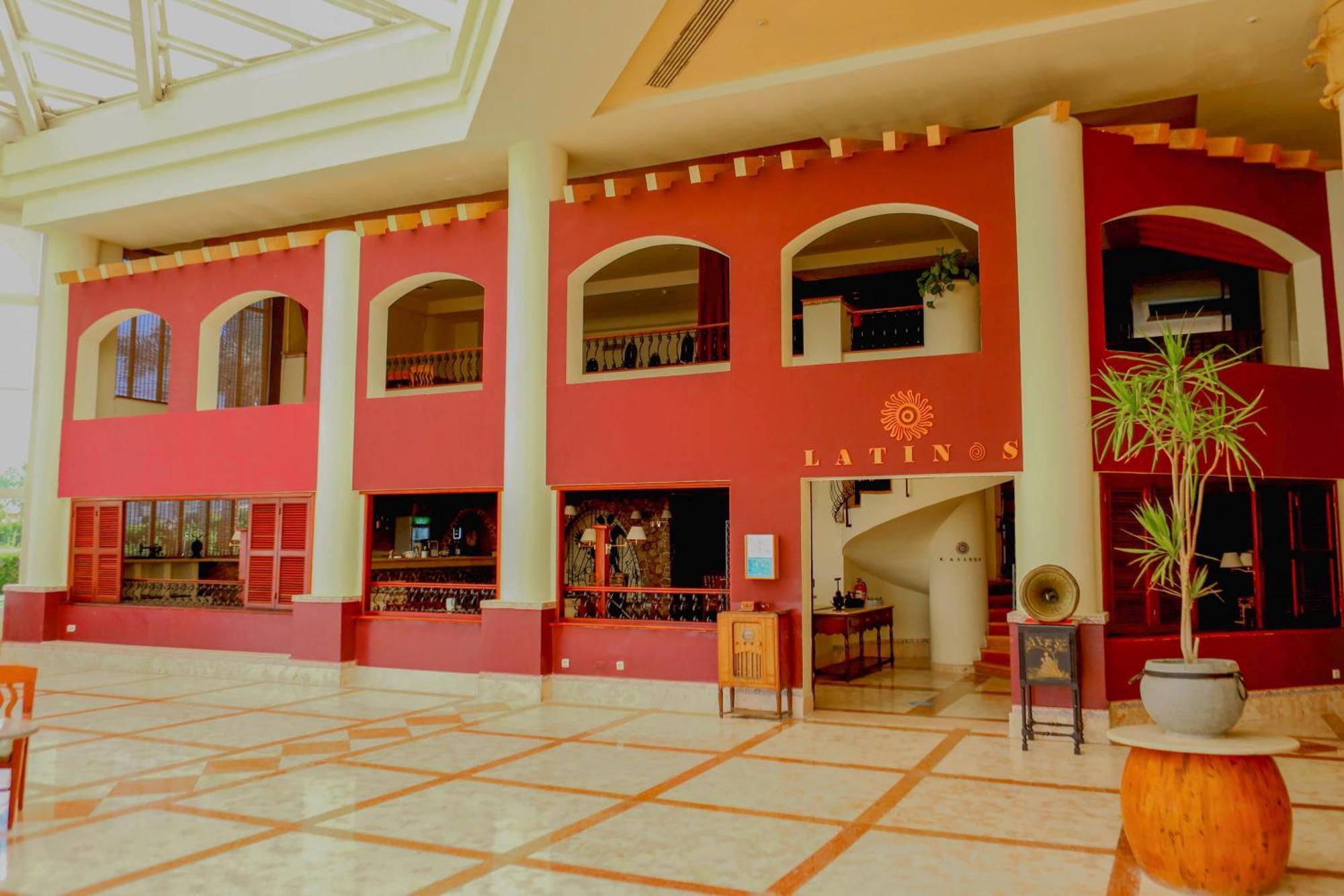 Safir Sharm Waterfalls Resort Εξωτερικό φωτογραφία The lobby of the hotel