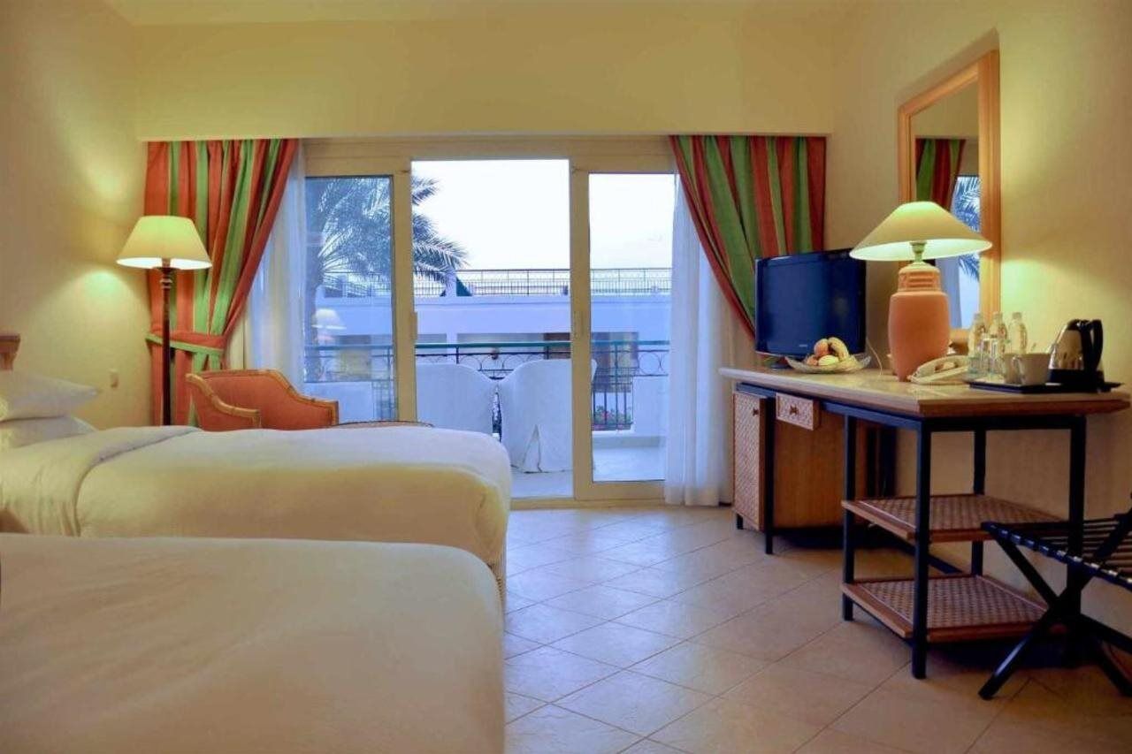 Safir Sharm Waterfalls Resort Εξωτερικό φωτογραφία A room at the Hilton Sharm El Sheikh